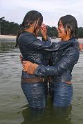 EE-Wetlook 1 - Sarina & Jessica